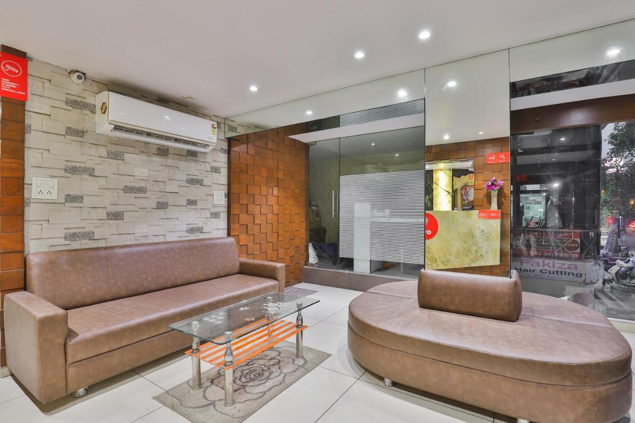 Oyo 1389 Hotel Relax Inn Surat Exterior photo